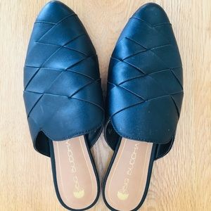 Black Seychelles Dupe sandal